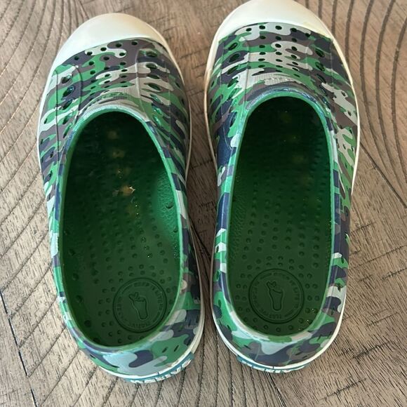 Camo Natives Made 4 Adventure ⛺️ Great at Pool 🏊 or beach 🏖️ easy to clean 🧼 - Picture 11 of 17